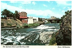 THE SPOKANE RIVER AND THE OLD FLOUR MILL POSTCARD POSTED 1979 - Bild 1 von 2