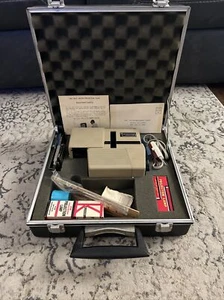 Microproyector Taylor Merchant #300 DE COLECCIÓN COMPLETO CON Estuche TMC PELÍCULA RARA - Imagen 1 de 15
