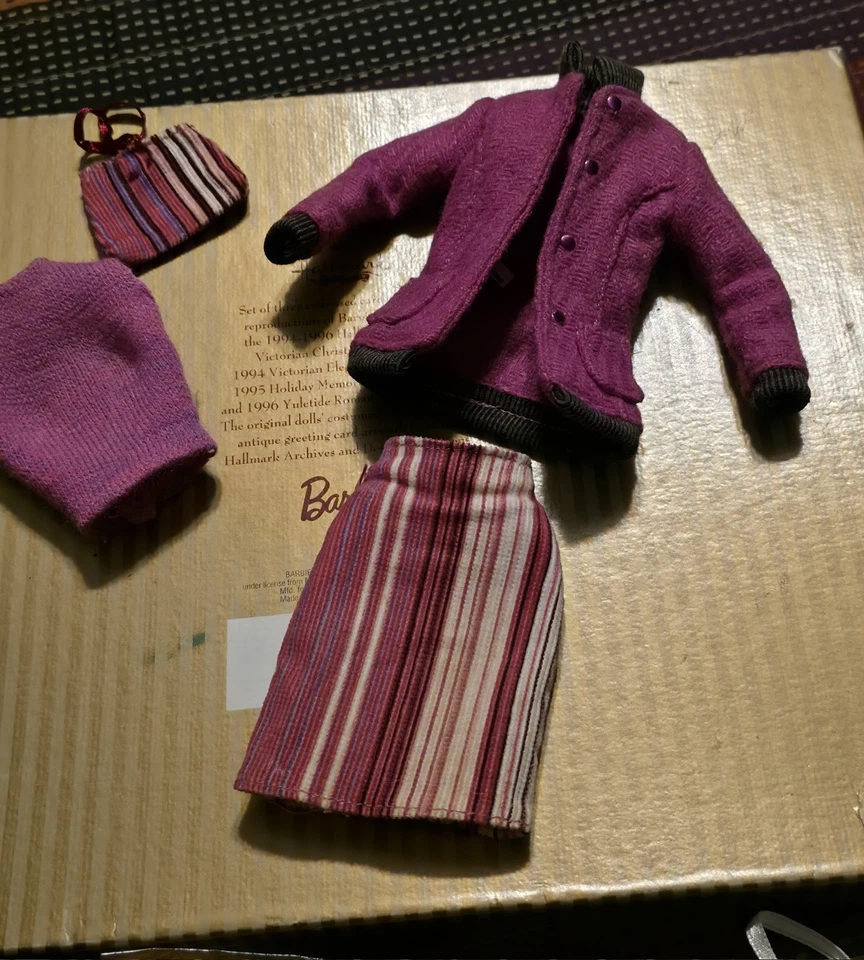 卓越手工连衣裙适用于 Mod 芭比娃娃和类似尺寸的娃娃 - L@@K — 第 1/4 张图片