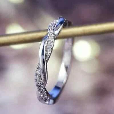 2 Ct Round Cut Simulated Diamond Women's Twisted Band Ring 14k White Gold Plated - Image 1 of 4