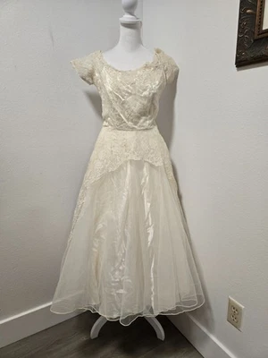50s PRISCILLA OF BOSTON- I.MAGNIN IVORY LACE & NET FULL SKIRT MIDI WEDDING DRESS - Image 1 of 4