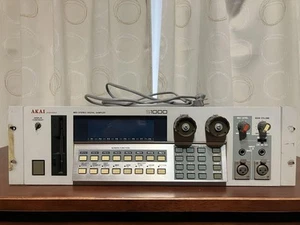 Akai S1000 Sampler Used Digital Music Equipment - Picture 1 of 5