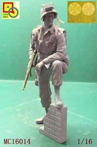 Classy Hobby MC16014 1/16 Scale WW2 US AIRBORNE SOLDIER PARATROOPER - Picture 1 of 2