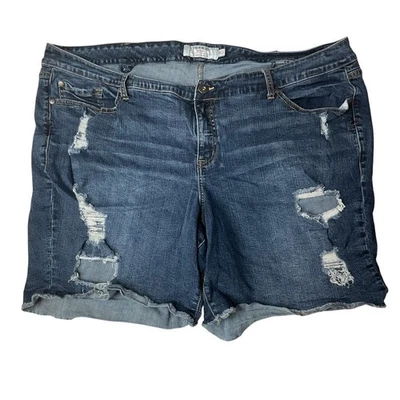 Torrid Stretch High Rise Boyfriend Flat Front Distressed Bermuda Shorts Size 26 - Image 1 of 4