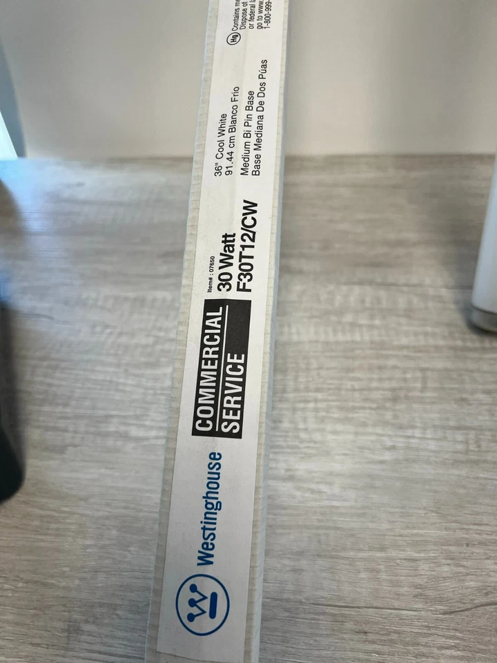 Westinghouse 30W 07650 F30T12/CW 36" Medium Bi Pin Base - Image 1 of 3