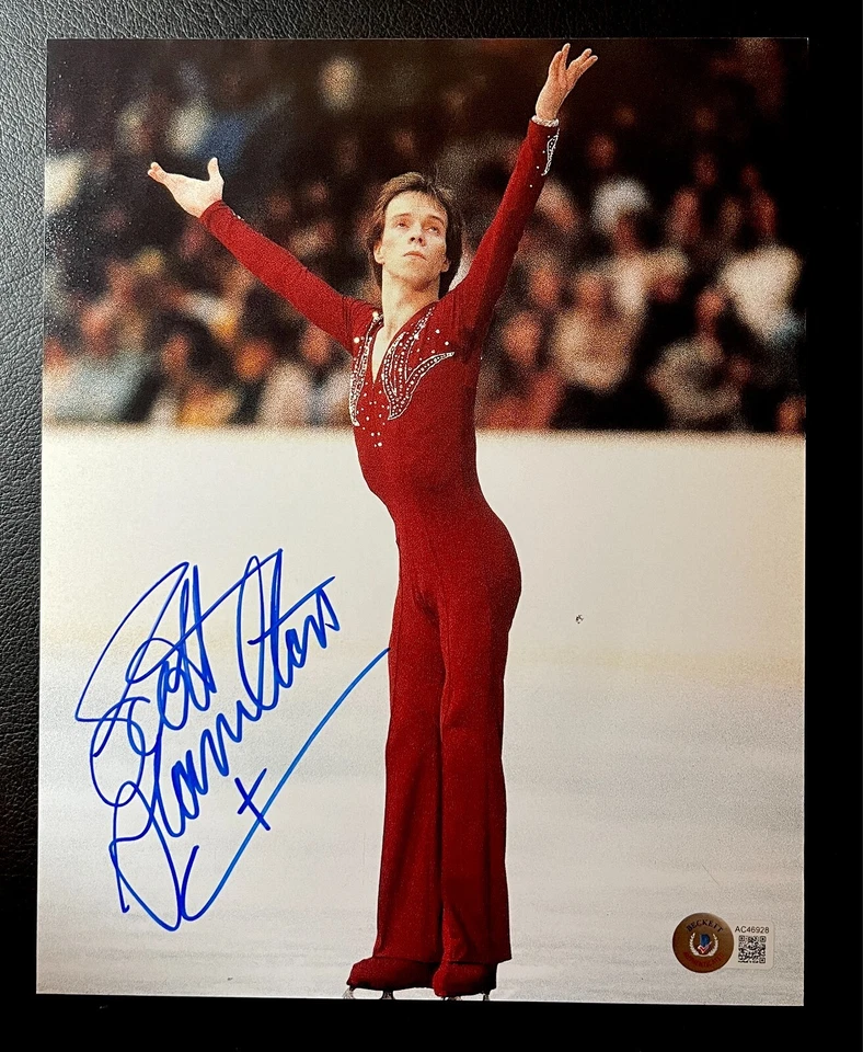 OLYMPIC GOLD FIGURE SKATER SCOTT HAMILTON SIGNED 8X10 GLOSSY PHOTO. BECKETT COA. - Image 1 of 1