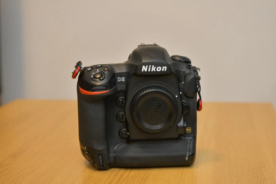 Nikon D5 20.8 MP Fx-format Professional Digital SLR Camera - Image 1 of 1