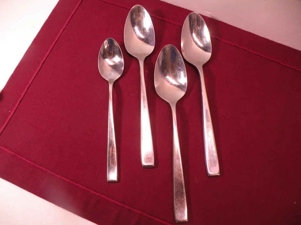4 PIECES Of CAMBRIDGE DYLAN  1 Teaspoon 6 3/4" & 3 Soup Spoons 7 7/8" - Image 1 of 4