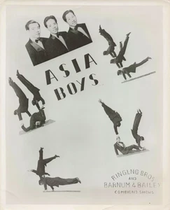 The Asia Boys Ringling Brothers Circus VINTAGE Original 8x10 Pressefoto - Bild 1 von 1