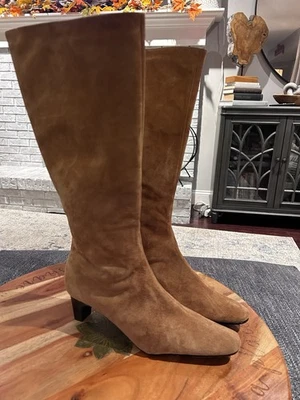 Adrienne Vittadini 棕色麂皮绒及膝靴 11W 块跟全新无盒 — 第 1/4 张图片