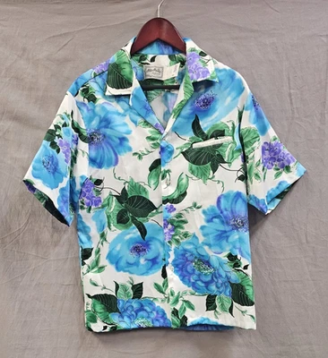 Vintage Hilo Hattie Hawaiian Shirt Floral Large New with tag - Image 1 of 3