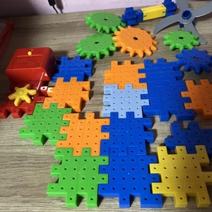 The Learning Journey Building Blocks With Motor - Picture 1 of 9