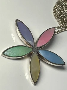 Vintage sterling silver/pastel MOP daisy floral pendant & 925 chain necklace 11g - Picture 1 of 18