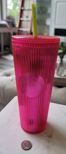 Bicchiere Starbucks plissettato neon magenta rosa giallo paglia estate 2023 24 oz nuovo - Foto 1 di 8