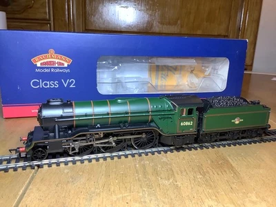 Bachmann 31-565 BR Green Late Crest 2-6-2 V2 Class Loco 60862 DCC Fitted - Image 1 of 4