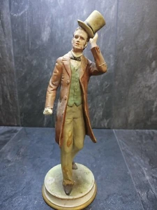 Capodimonte Falke Figur Mann mit Hut signiert beschädigt - Bild 1 von 11