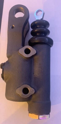 Cilindro maestro de freno-primera parada Dorman M21680 se adapta a camioneta Chevrolet 55-57 Foto 1 de 4