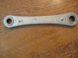 43695 Craftsman 17mm & 19mm ratchet wrench - Picture 1 of 5