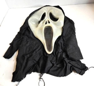 Vintage Scream Mask Ghost Face Glow In The Dark Unbranded - Picture 1 of 8