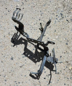 TOYOTA LEXUS 1FZFE EMMISION CONTROL VALVE BRACKET VACUUM PIPING 25715-66021 USED - Picture 1 of 2