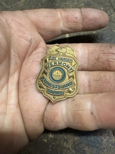Vintage Obsolete Vermont VT Forest And Parks Fire Warden Shirt Pin Back Badge - Picture 1 of 7