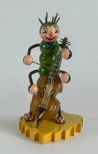 713/25 Raupe mit Kontrabass Käferorchester Hubrig Erzgebirge - Picture 1 of 4