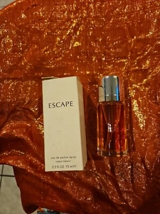 Escape for Women Calvin Klein 2.5 Fl Oz  Eau De Parfum Spray. - Picture 1 of 3