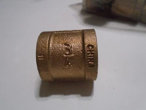 NPT Threaded Coupling, 3/4", Brass - Picture 1 of 2