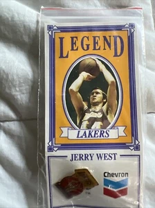 JERRY WEST CHEVRON LOS ANGELES LAKERS 1960-1974 HAT LAPEL PIN PINBACK - Picture 1 of 1