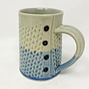 Charan Sachar Mug Textured Blue Grey Sweater with Buttons Pottery Art Studio - Imagen 1 de 12
