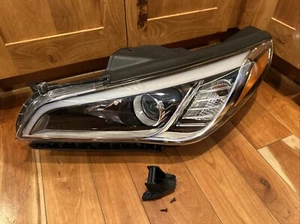 Faro halógeno cromado Hyundai Sonata 2015-2017 Drive Side LH - Imagen 1 de 9