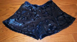 Neu ohne Etikett schwarze elegante Shorts mit Pailletten Marke J by J.O.A. Größe Small - Bild 1 von 3