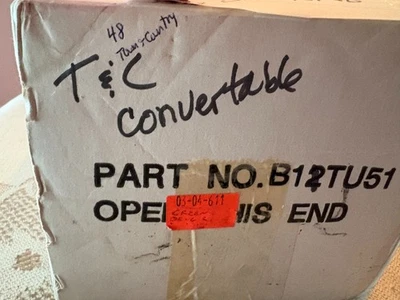 FRANKLIN MINT 1948 CHRYSLER TOWN AND COUNTRY CONVERTIBLE - Image 1 of 4