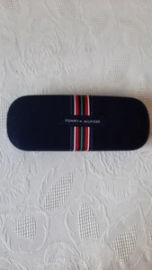 Tommy Hilfiger Clamshell Hard Navy Blue Stripe Glasses Sunglasses Case - Picture 1 of 4