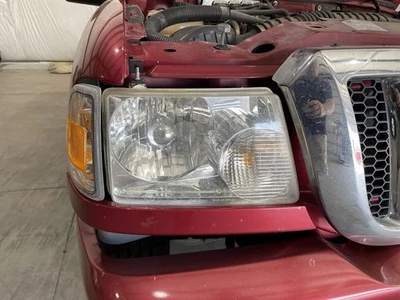 2008 Ford Ranger Passenger Right Headlight Assembly OEM Used 114-00649R - Imagem 1 de 4