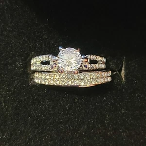Elegant Wedding Set Pave Silvertone/ Zirconia Size 5 New - Picture 1 of 3