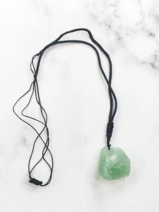 Raw green fluorite necklace - Picture 1 of 9