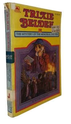 Trixie Belden and the Mystery of the Memorial Day Fire #35  - Image 1 of 2