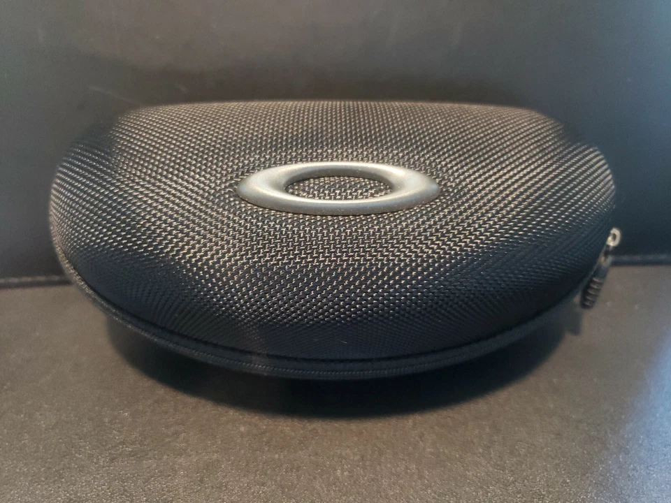 Funda Oakley con logotipo con cremallera para gafas de sol/desgaste para ojos/marco rojo cambiar piezas de pedido Foto 1 de 4