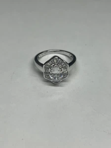 Synthetic White Cubic Zirconia Oval Ring 925 Silver White Size 7 - Picture 1 of 4
