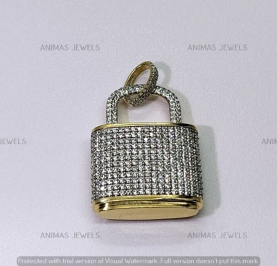 Colgante con dije LOCK de 1,50 quilates redondo de diamantes creados en laboratorio enchapado en oro amarillo de 14 quilates para hombre Foto 1 de 4