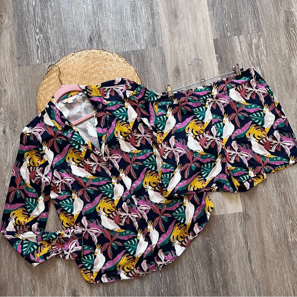 Boden tropical parrot print two piece set button down shirt & shorts size 4/6 - Image 1 of 4