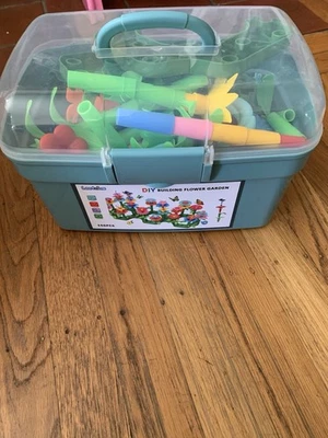 Juguete de construcción de jardín con flores juego de simulación Foto 1 de 2