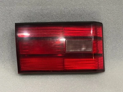 1990 LEXUS LS400 LEFT DRIVER SIDE REAR TAIL LIGHT LAMP TRUNK MOUNTED - Image 1 of 2