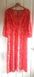 Colourful Midi Dress Size 16 Orange Pink Pattern 3/4 Sleeve V Neck Animal Print - Picture 1 of 6