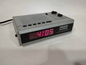 LED Clock Radio, Profi electronic, Radiowecker, Vintage, 33851, 70' - 80' ziger - Bild 1 von 9