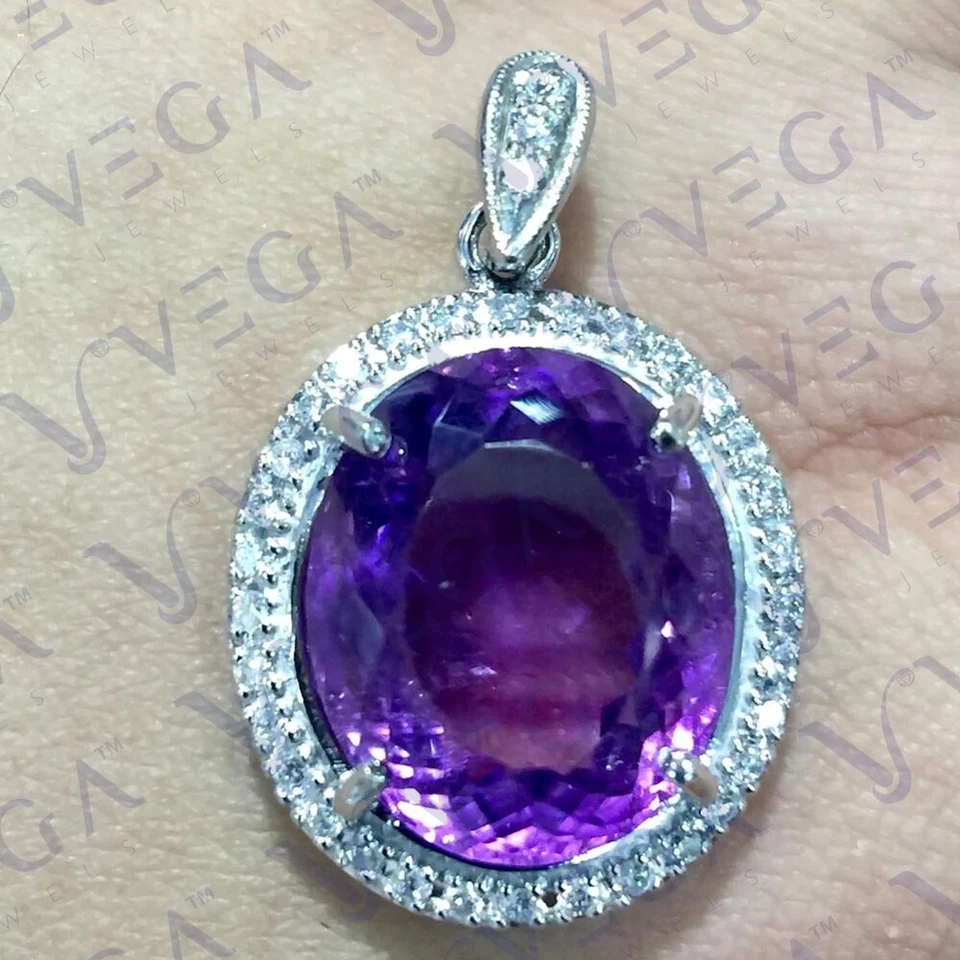 Colgante de diamantes y amatista natural ovalado de 6,40 quilates enchapado en oro blanco de 18 k sin cadena Foto 1 de 4