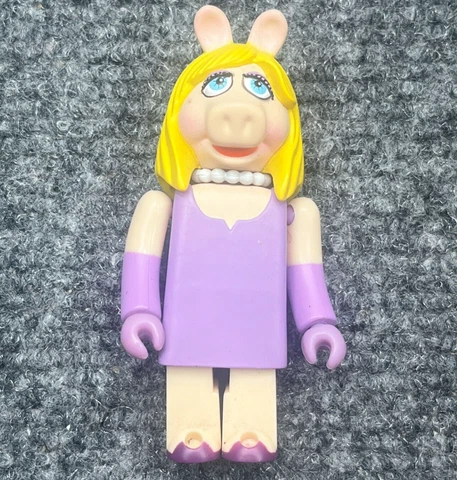 The Muppets Miss Piggy Block Mini Action Figure Tim Henson Cover