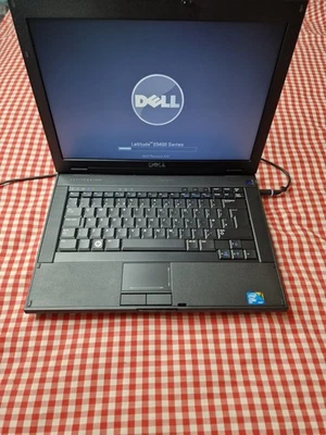 Dell Latitude E5400 IC2D P8700 2.53GHz 14.1" Bios Tested Only No HDD No Battery - Image 1 of 4