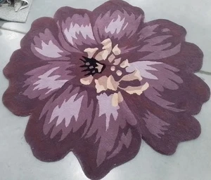 LILAC 5'-0" x 5'-0" Back Stain Rug, Reduced Price 1172775365 NOV254A-5R - Picture 1 of 4